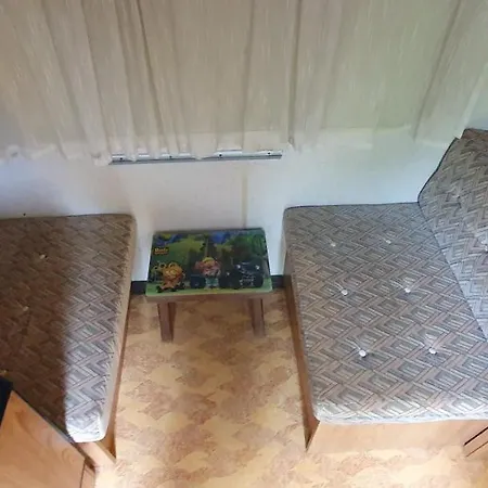 Kamp Kucica Trokrevetna Crnca