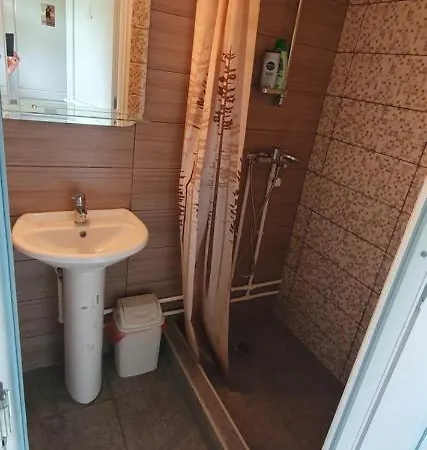 Kamp Kucica Trokrevetna Crnca