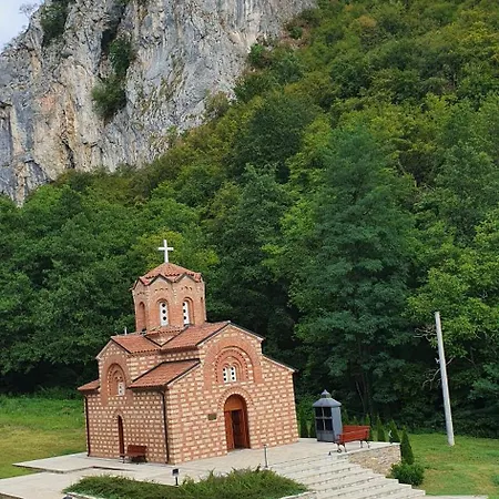 Kamp Kucica Trokrevetna Crnca